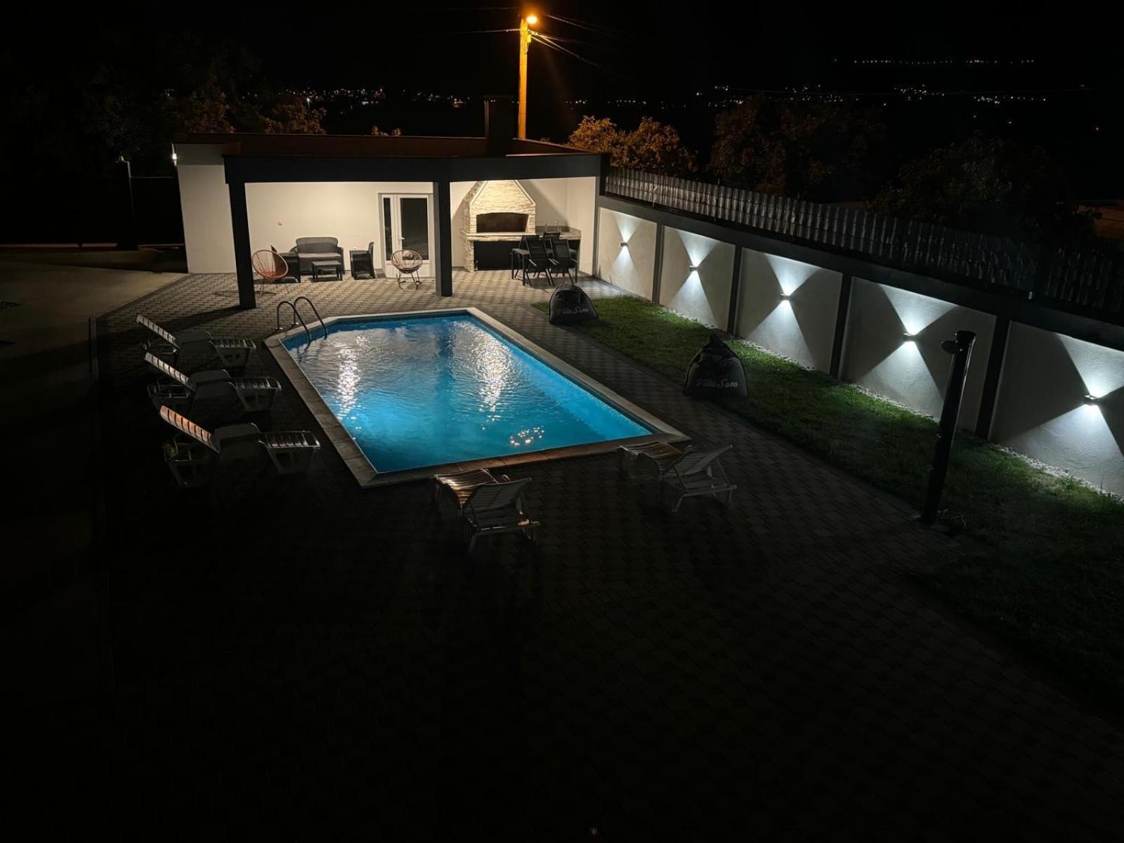 מוסטר Villa Sara מראה חיצוני תמונה